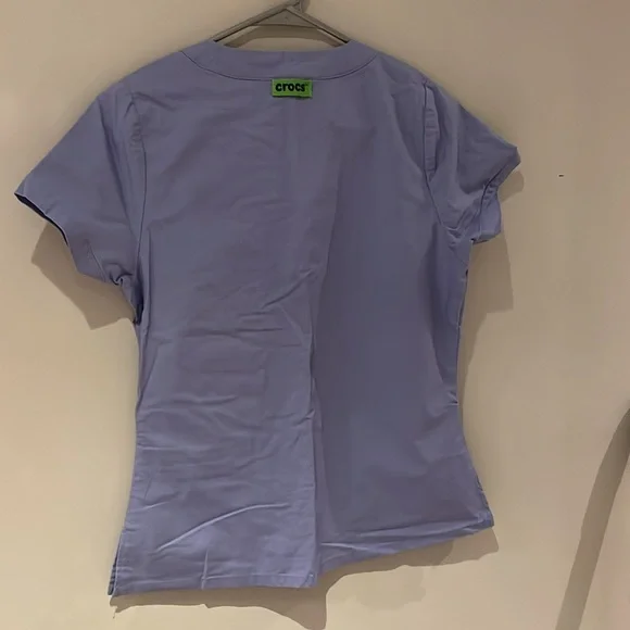 Crocs top scrub was only worn twice. - Picture 3 of 5